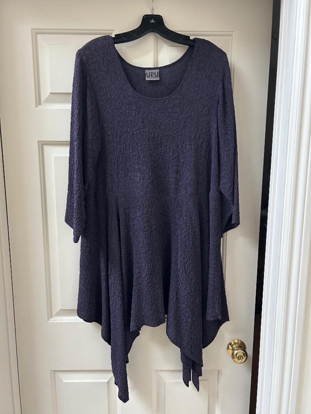 BEAUTIFUL URU DESIGNER EMBOSSED SILK DRESS/TUNIC NWOT